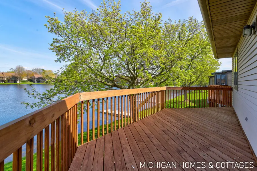 1674 Lakeview Drive, Zeeland, MI 49464 - #3
