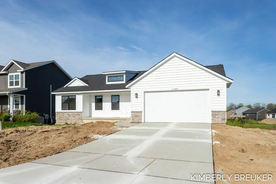 11767 Everett Avenue, Allendale, MI 49401 - #2