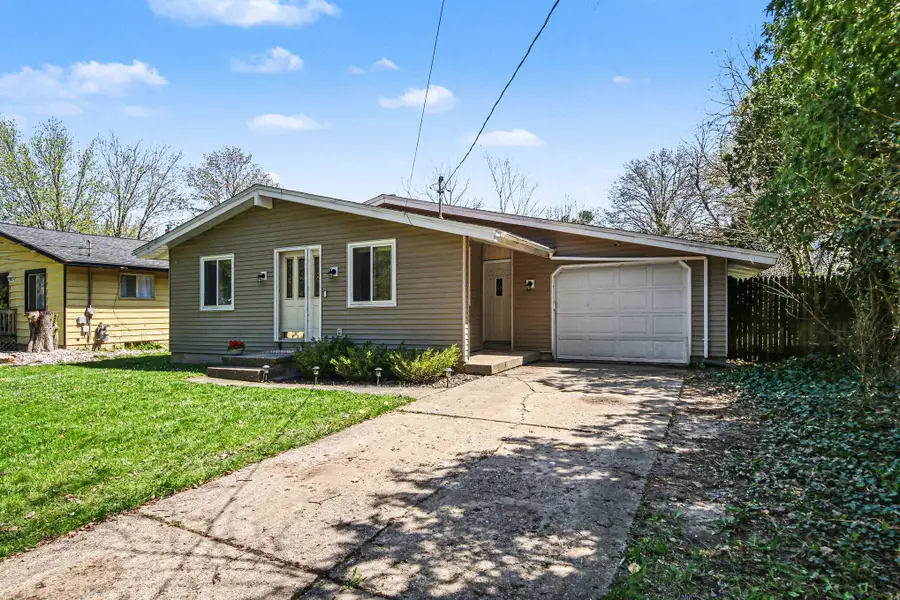 1036 Westmoor Drive Nw, Grand Rapids, MI 49504 - #2