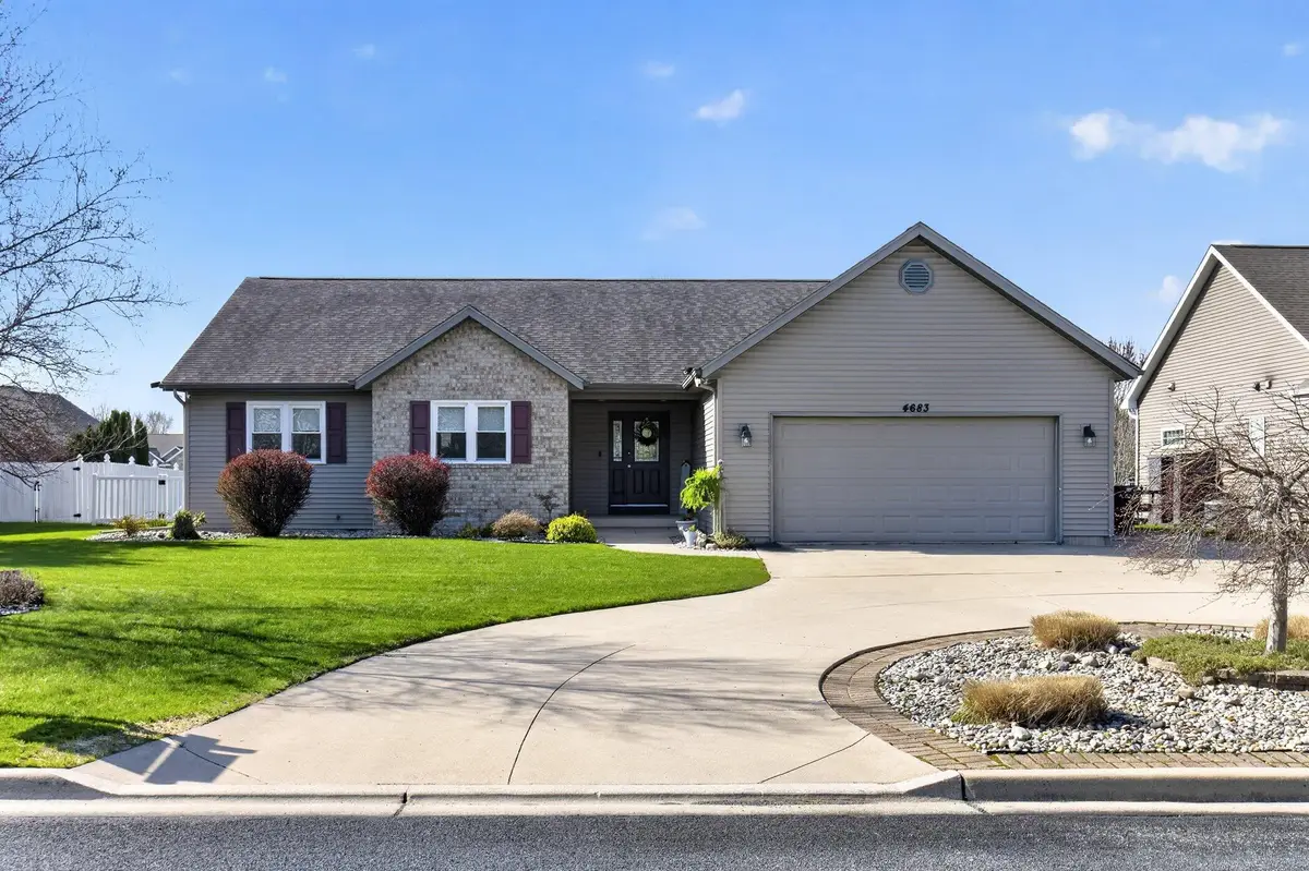 4683 Fieldstone Lane, Saginaw, MI 48603 - #1