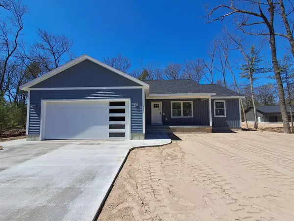 6771 Staple Road, Twin Lake, MI 49457
