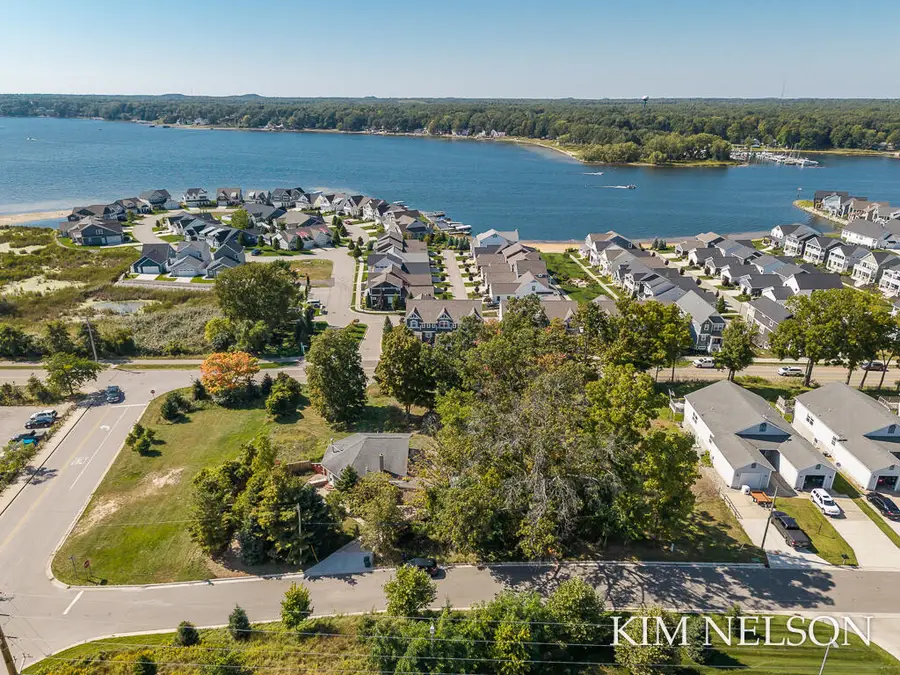925 S Lake Street, Whitehall, MI 49461 - #3