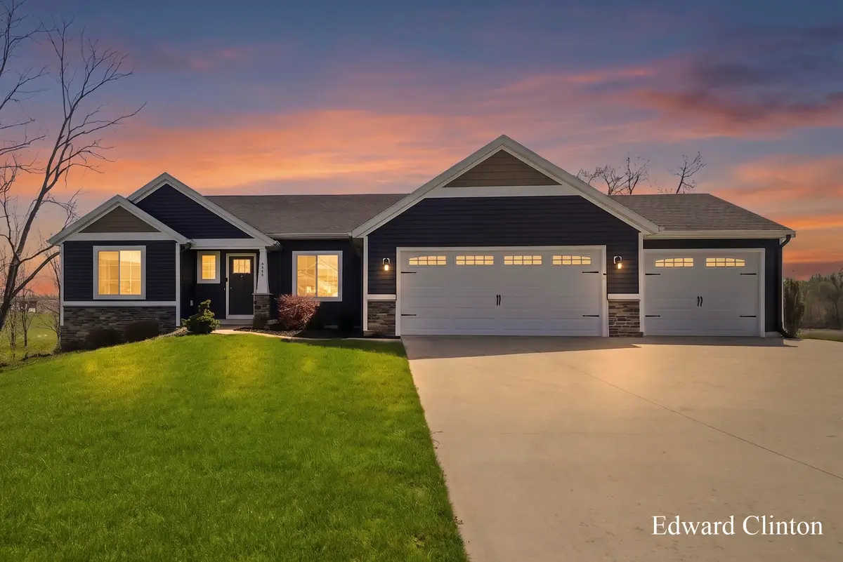 8620 Burlingame Avenue Sw, Byron Center, MI 49315 - #1