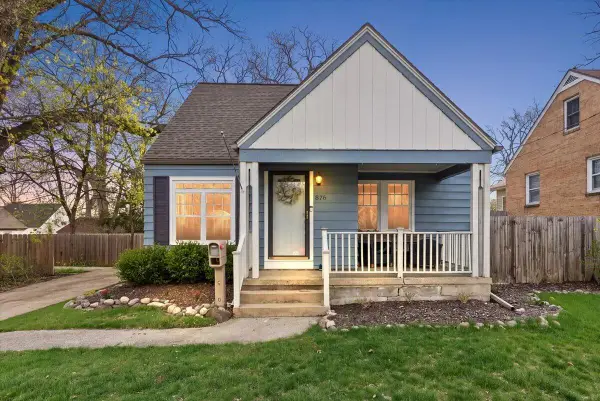 876 Burke Avenue Ne, Grand Rapids, MI 49503