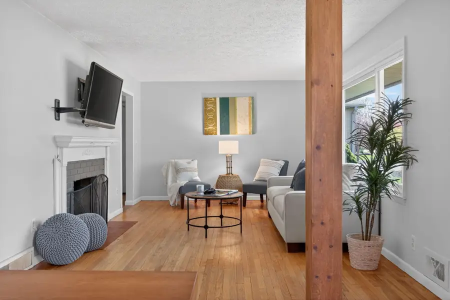 2325 Maple Drive, Jackson, MI 49203 - #3