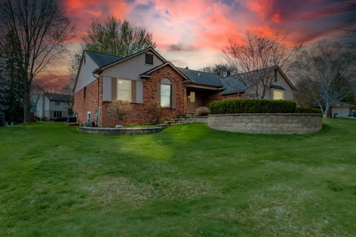 631 Heritage Lane, Rochester Hills, MI 48309 - #1