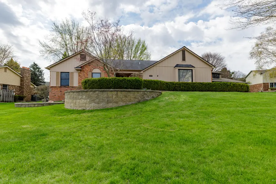631 Heritage Lane, Rochester Hills, MI 48309 - #2