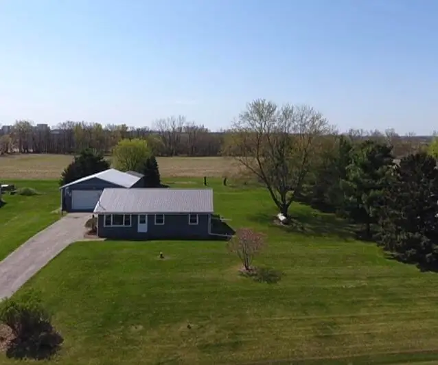 1535 W Kinley Road, Saint Johns, MI 48879 - #1
