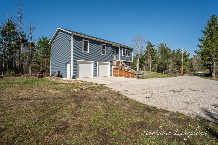 4925 S Brooks Road, Fruitport, MI 49415 - #2