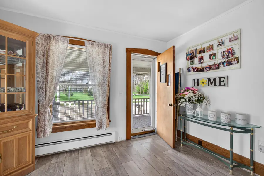 911 E Mcdevitt Avenue, Jackson, MI 49203 - #3