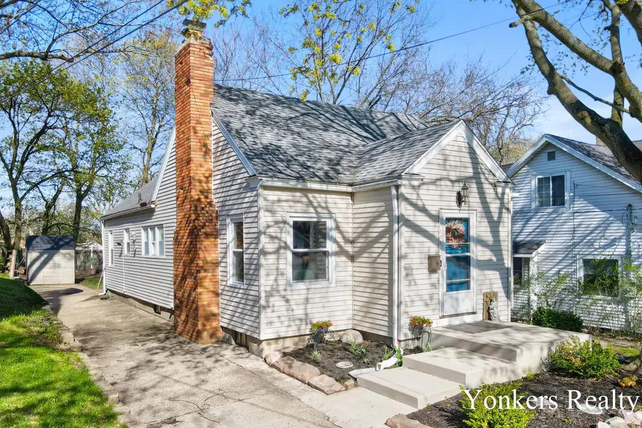 1233 Diamond Avenue Ne, Grand Rapids, MI 49505 - #2