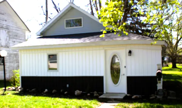 810 1st Street, Lake Odessa, MI 48849