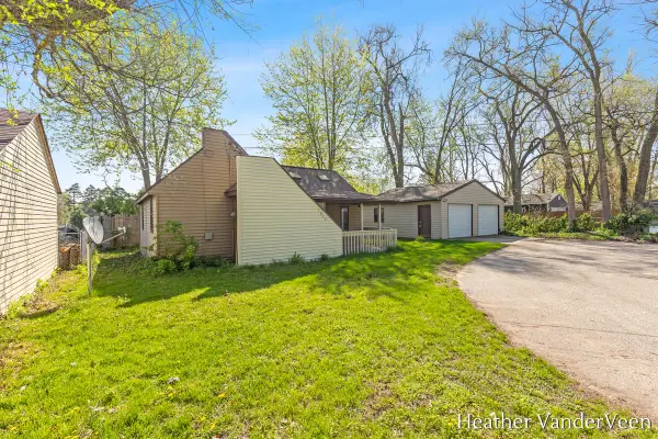 3012 Longstreet Avenue Sw, Wyoming, MI 49509