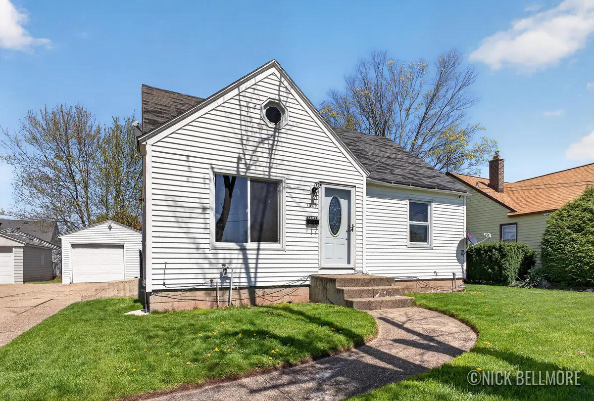 1049 Buckingham Street Sw, Wyoming, MI 49509 - #1