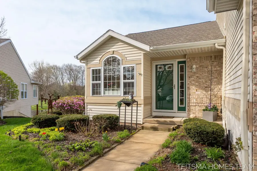 15443 Winchester Circle, Grand Haven, MI 49417 - #3