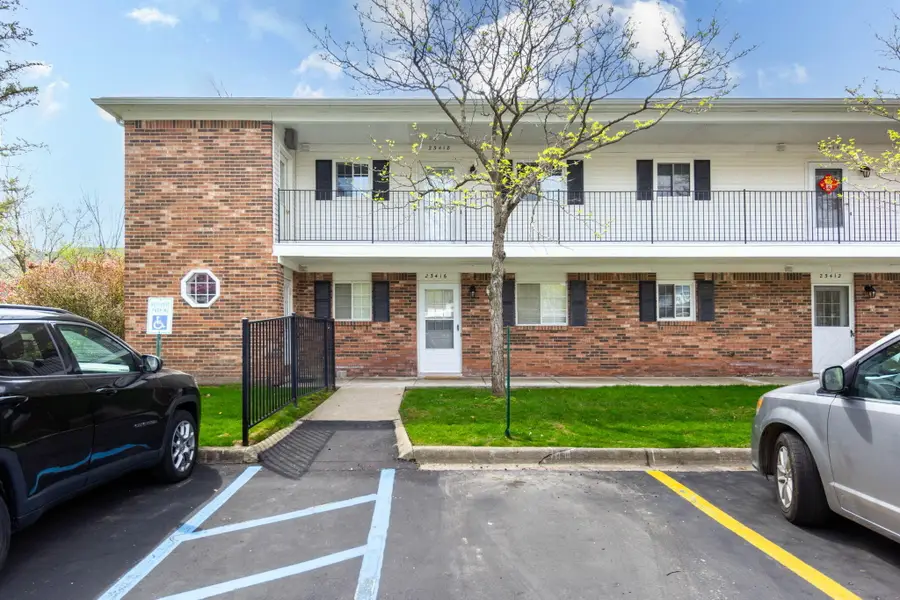 23418 Middlebelt Road #10, Farmington, MI 48336 - #2