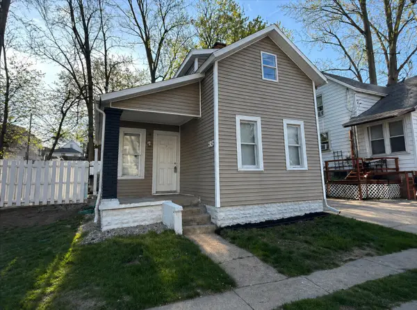 35 Inlet Place Ne, Grand Rapids, MI 49503