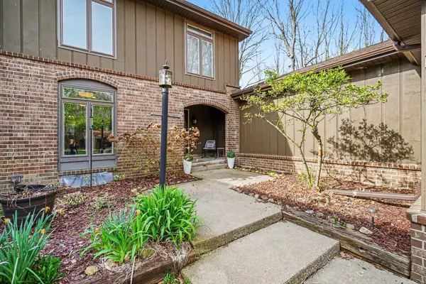 3603 Woodcliff Drive, Kalamazoo, MI 49008