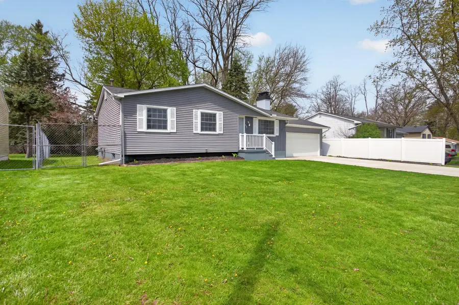 532 Robinson Road, Jackson, MI 49203 - #3