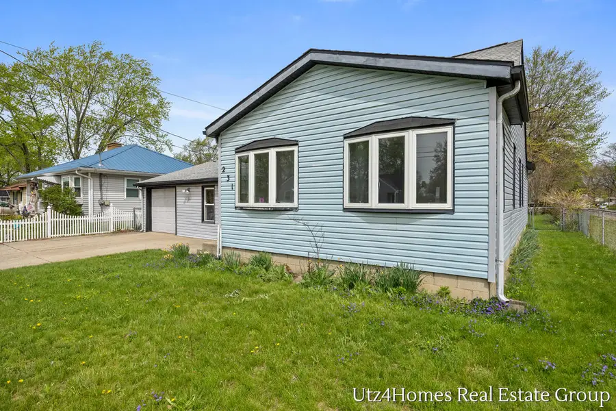 231 50th Street Sw, Grand Rapids, MI 49548 - #3