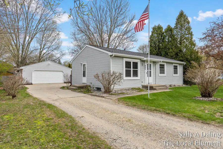 808 E Grant Street, Greenville, MI 48838 - #2