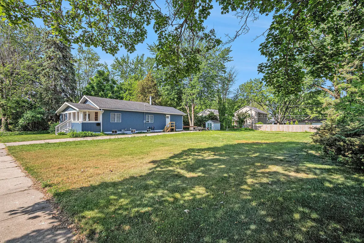 1006 St Joseph Street, South Haven, MI 49090 - #1