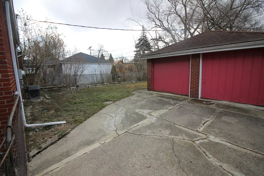16230 Toepfer Drive, Eastpointe, MI 48021 - #2