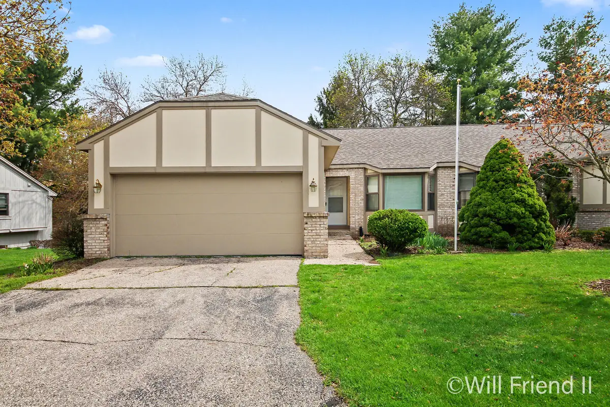 15 Skyline Circle Nw, Grand Rapids, MI 49504 - #1