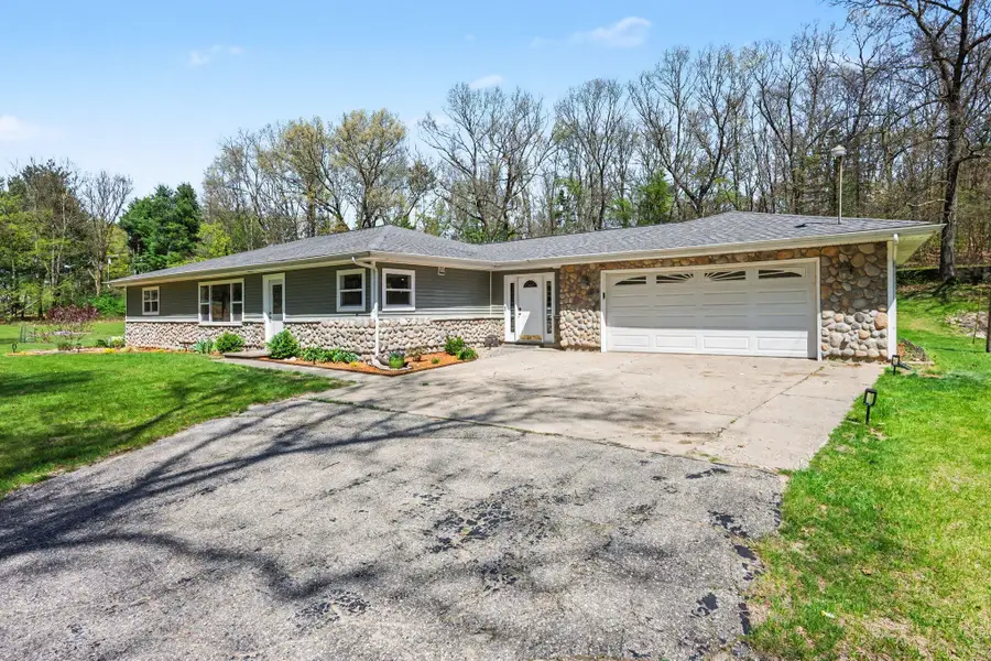 8640 N 24th Street, Kalamazoo, MI 49004 - #3