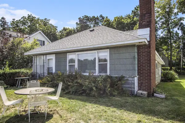 51361 Summit Street, Paw Paw, MI 49079