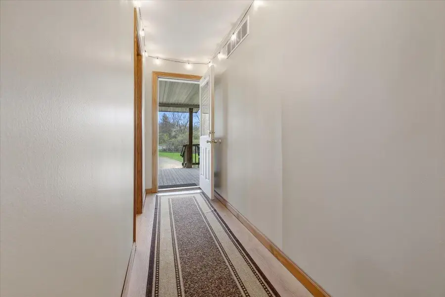6475 Center Road, Fenton, MI 48430 - #3