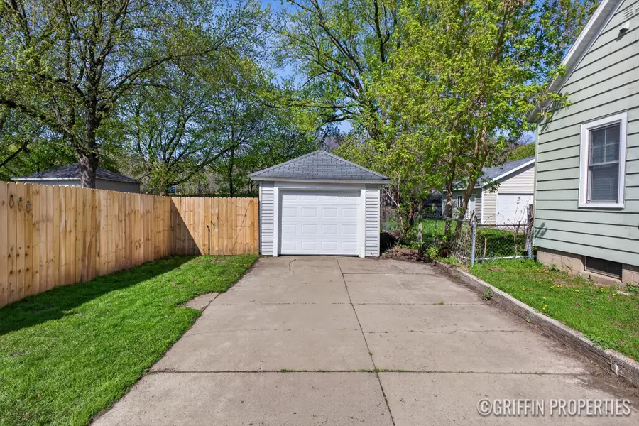 679 Garfield Avenue Nw, Grand Rapids, MI 49504 - #3