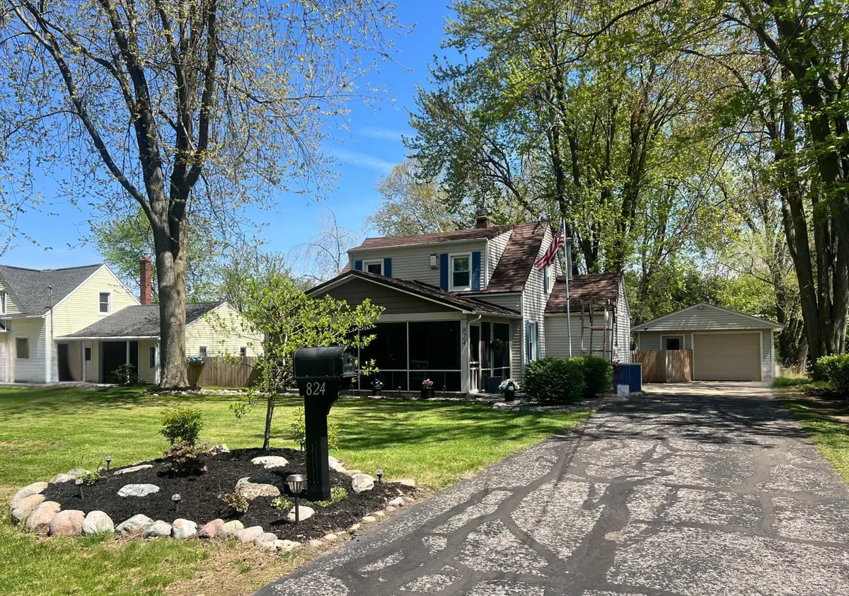 824 S Union Street, Tecumseh, MI 49286 - #1