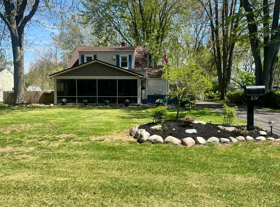 824 S Union Street, Tecumseh, MI 49286 - #2