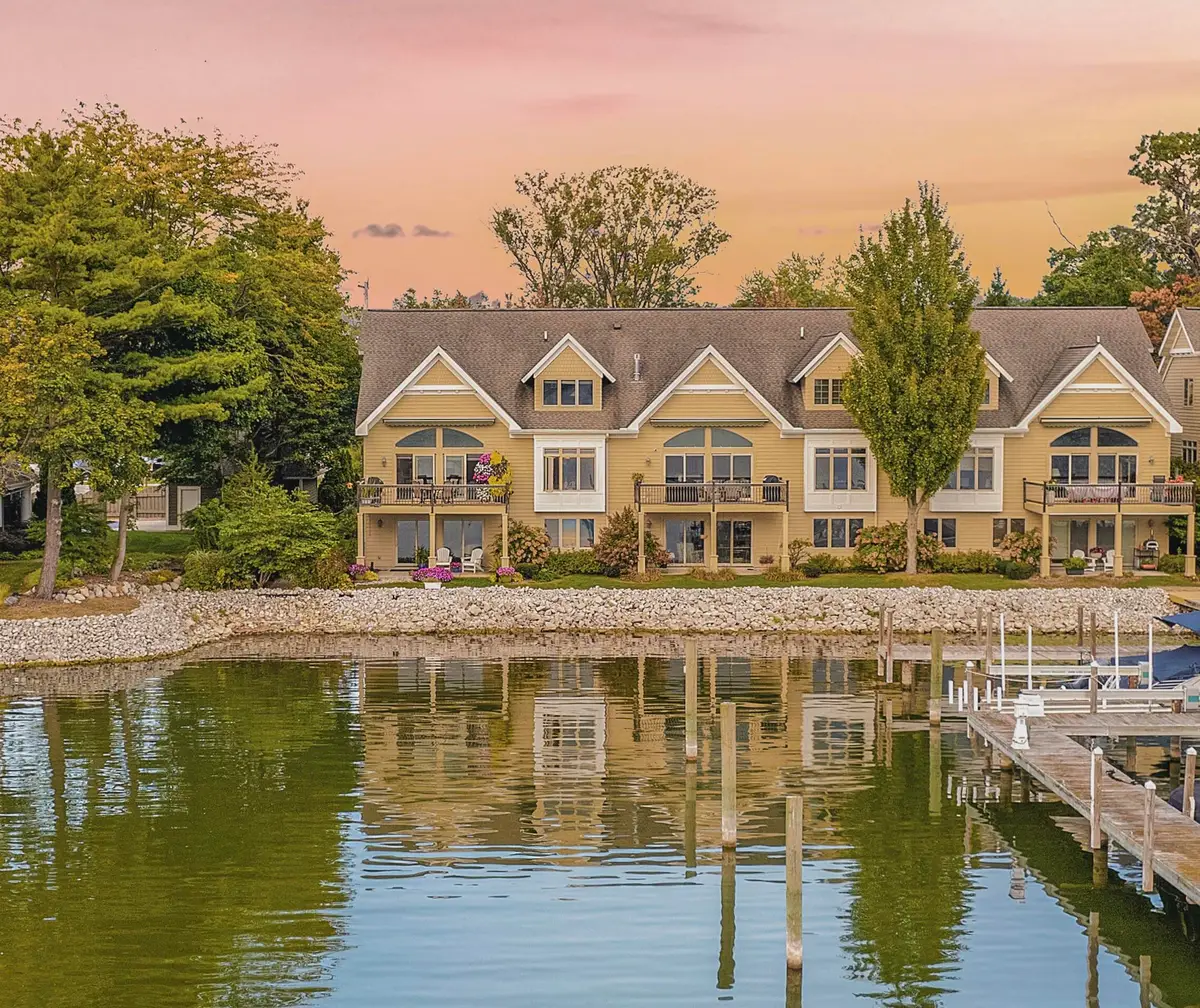 17533 N Fruitport Road #6, Spring Lake, MI 49456 - #1