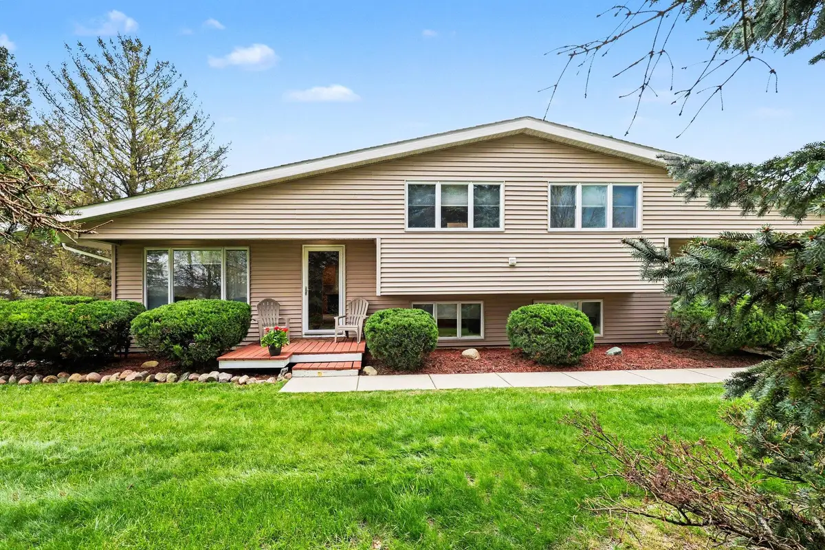 17797 W Pleasant Lake Road, Manchester, MI 48158 - #1