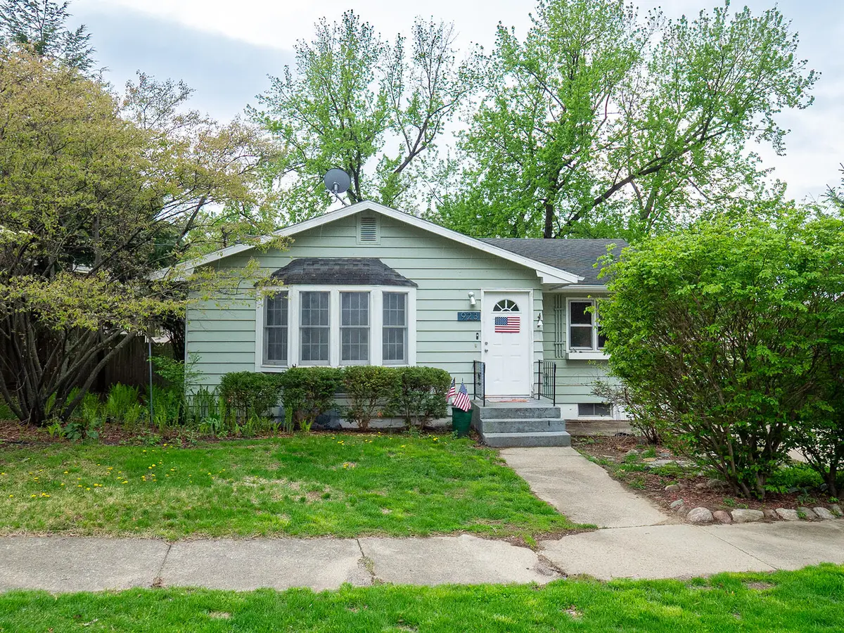 923 Bell Avenue, New Buffalo, MI 49117 - #1
