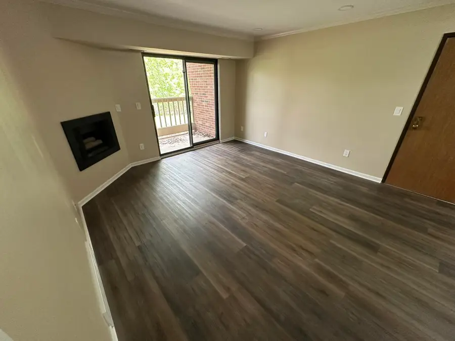 3005 Fernwood #103, Ann Arbor, MI 48108 - #3