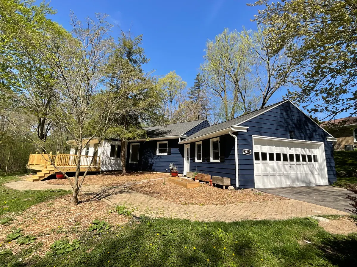 2737 Meadowvale Drive Se, Grand Rapids, MI 49506 - #1