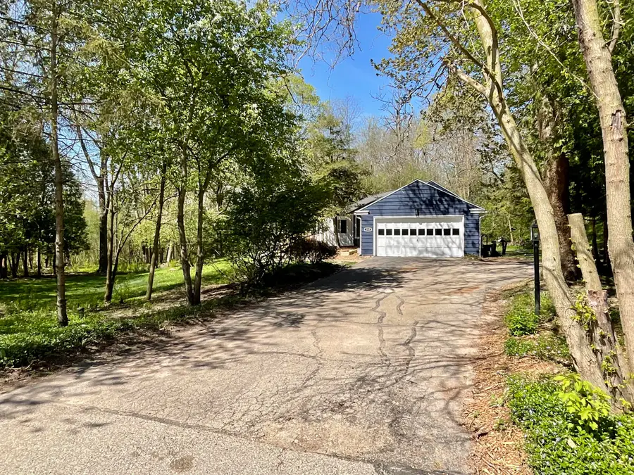 2737 Meadowvale Drive Se, Grand Rapids, MI 49506 - #3