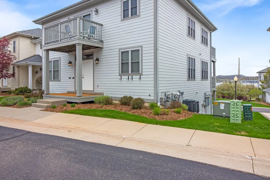 211 Garden Terrace #D, Douglas, MI 49406 - #3