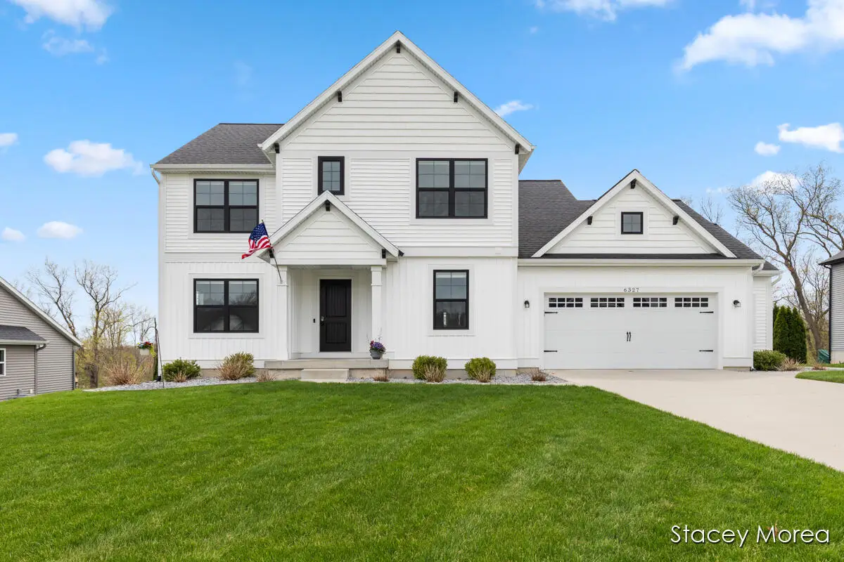 6327 Bentley Drive Ne, Belmont, MI 49306 - #1