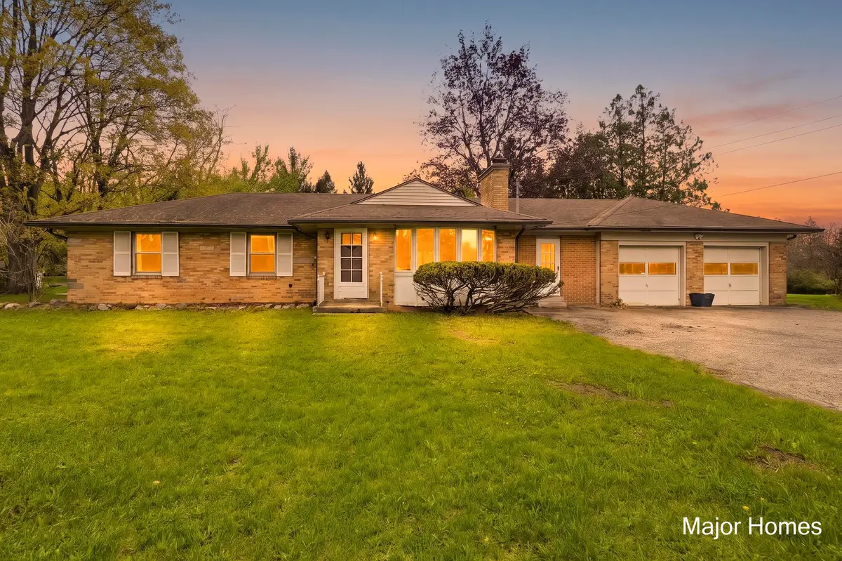 2190 Knapp Street Ne, Grand Rapids, MI 49505 - #1