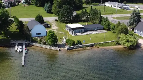 4472 Crescent Beach Road, Onekama, MI 49675