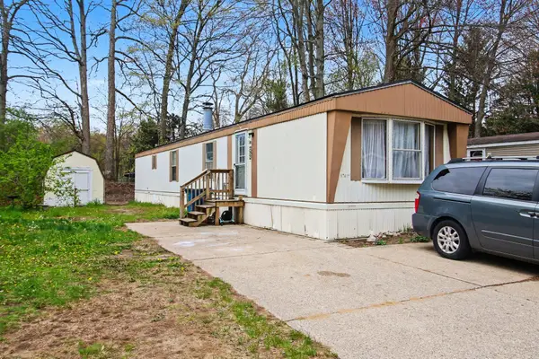17417 Greenspire Drive, Spring Lake, MI 49456