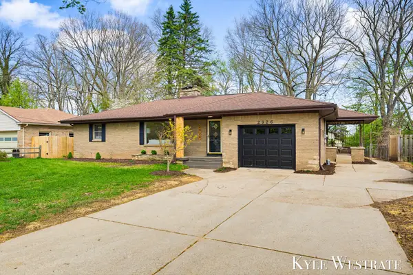 2926 Chamberlain Avenue Se, Grand Rapids, MI 49508