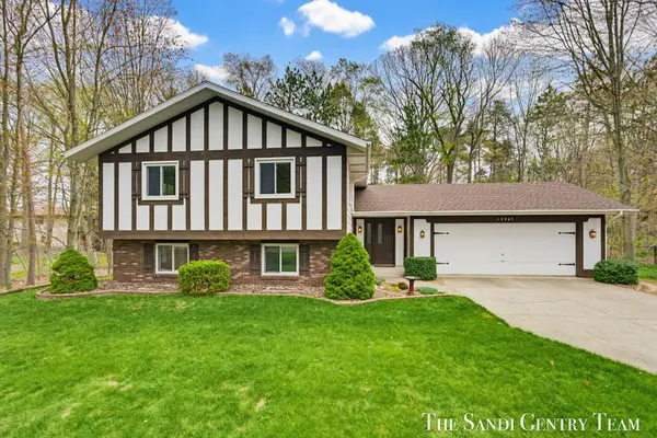15967 Ryan Drive, Holland, MI 49424