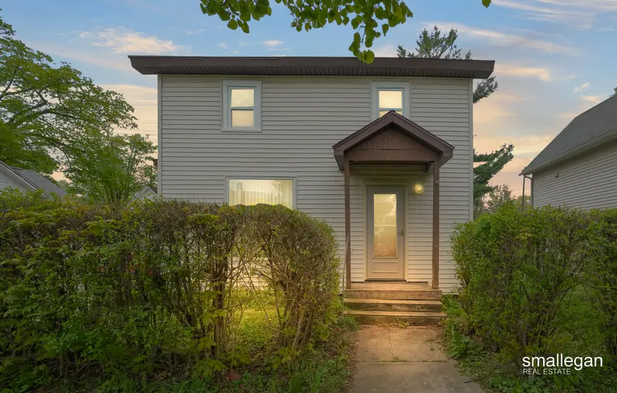 207 N Queen Street, Nashville, MI 49073 - #2
