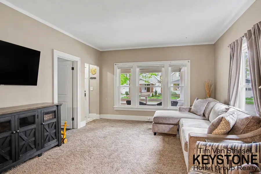 1117 Powers Avenue Nw, Grand Rapids, MI 49504 - #3