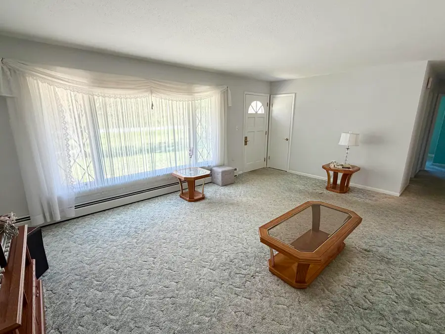 3661 E Sternberg Road, Fruitport, MI 49415 - #3